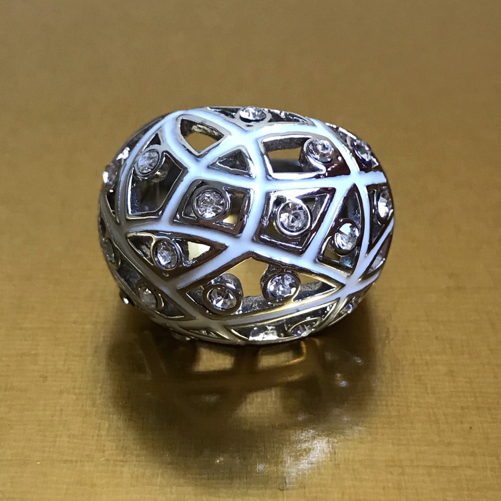 White Web Dome Crystal Silver Ring - Picture 8 of 16